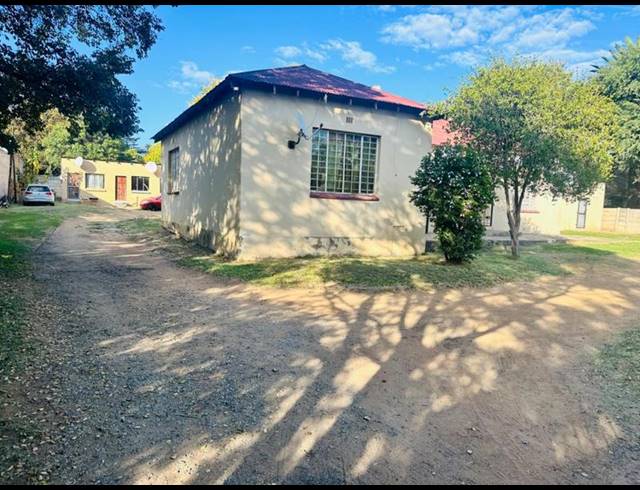 21 BEDROOM HOUSE FOR SALE IN PARKHILL GARDENS